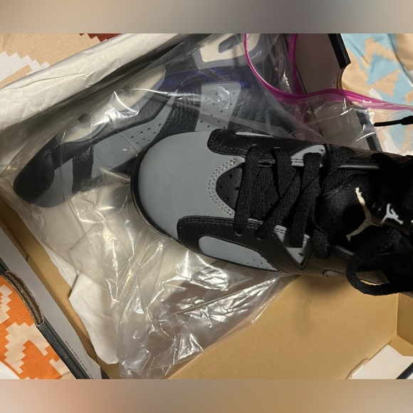 Jordan 6s - Picture 2 of 3